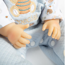 Load image into Gallery viewer, Arna Lisa Collection - Baby Anthony - 56cm Silicone Vinyl Newborn Doll
