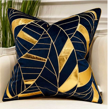 Load image into Gallery viewer, &quot;Arna Royal LUXURY Collection&quot; European-Style Sofa Cushion Cover Luxury 45cm x 45cm Silver/Gold Range
