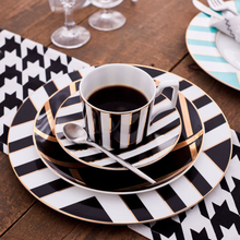 Load image into Gallery viewer, &quot;Arna Lisa&quot; Royal Collection - Plates Set Dinnerware 16 Piece - Black and White

