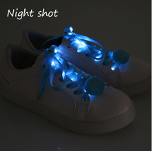 Load image into Gallery viewer, Glow in the Dark Light up Shoe Laces LED - Many Colours/Sizes - NEW ARRIVAL
